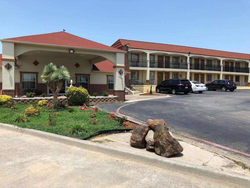 Days Inn By Wyndham غينسفيل المظهر الخارجي الصورة