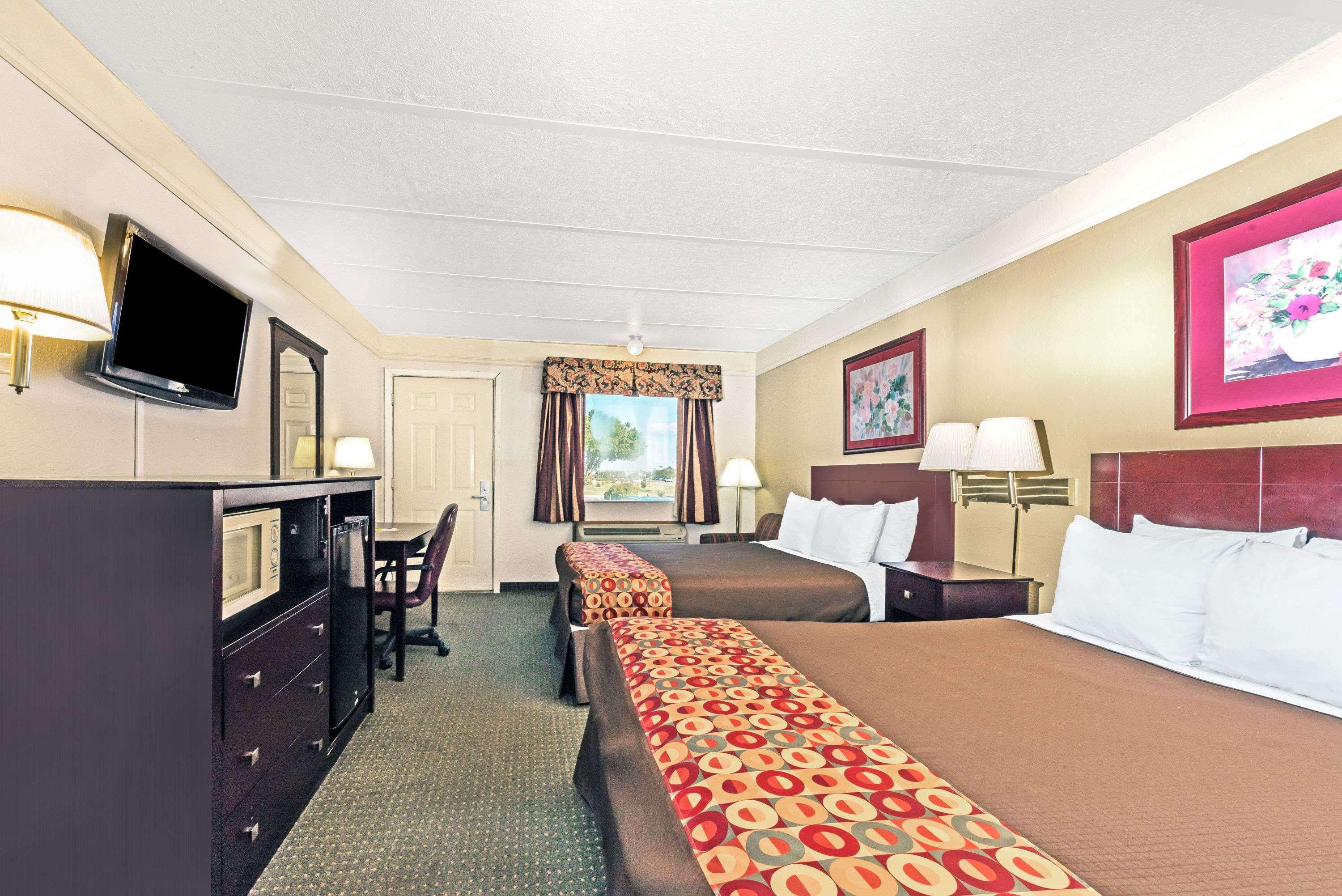 Days Inn By Wyndham غينسفيل المظهر الخارجي الصورة