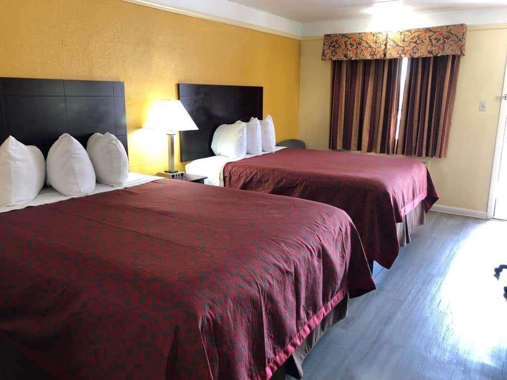 Days Inn By Wyndham غينسفيل المظهر الخارجي الصورة