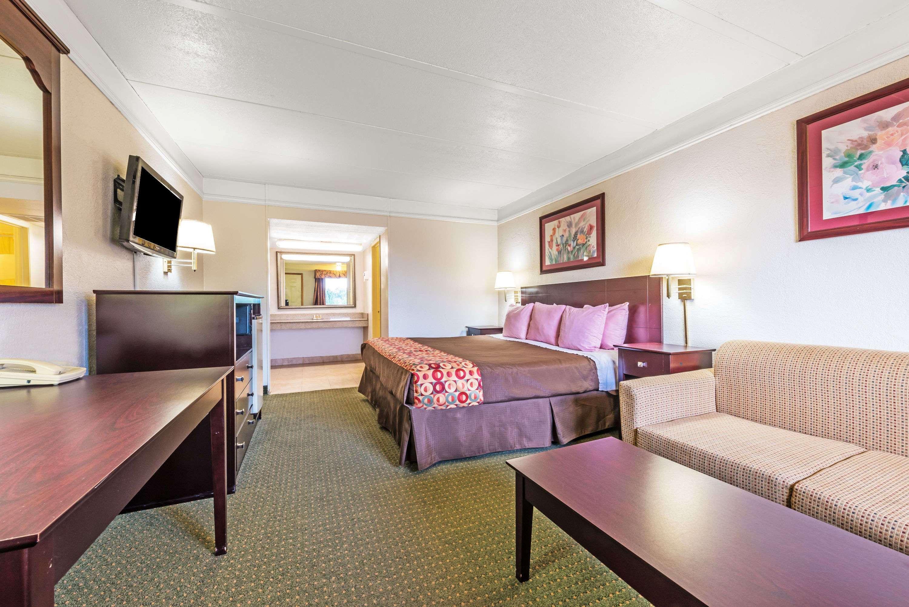 Days Inn By Wyndham غينسفيل المظهر الخارجي الصورة