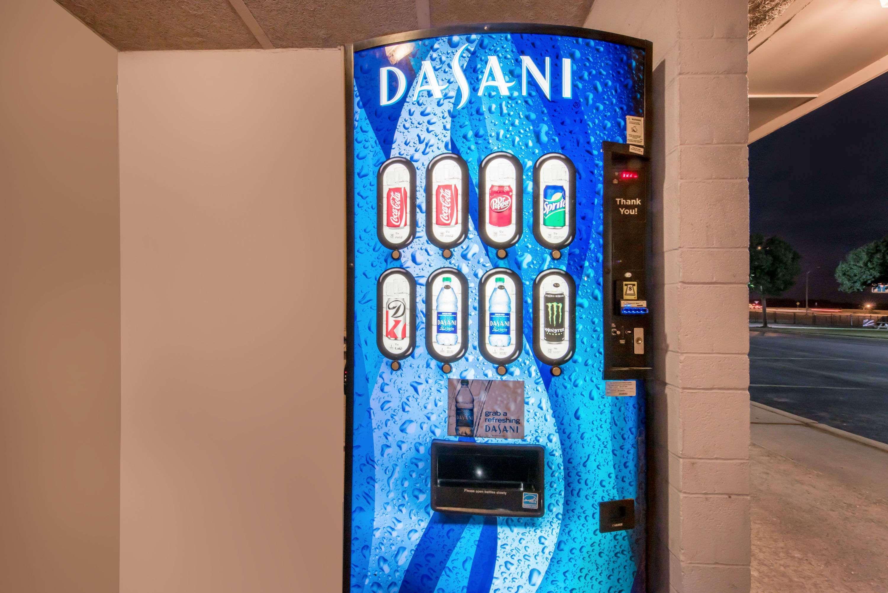 Days Inn By Wyndham غينسفيل المظهر الخارجي الصورة