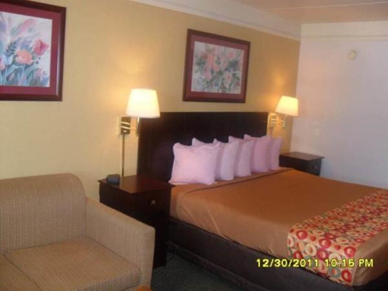 Days Inn By Wyndham غينسفيل المظهر الخارجي الصورة