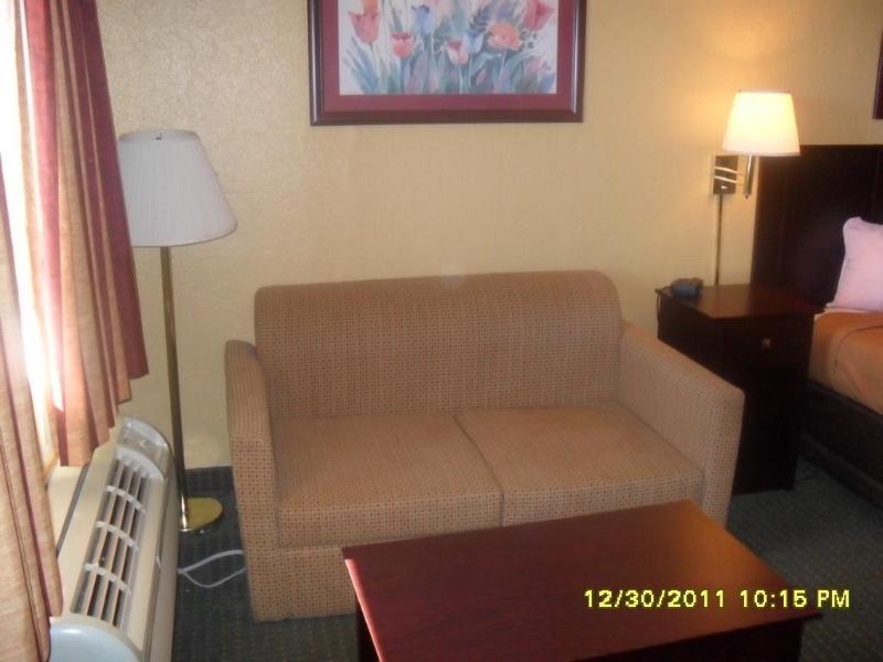 Days Inn By Wyndham غينسفيل المظهر الخارجي الصورة