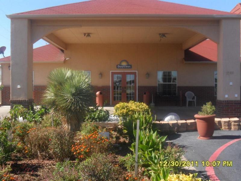 Days Inn By Wyndham غينسفيل المظهر الخارجي الصورة