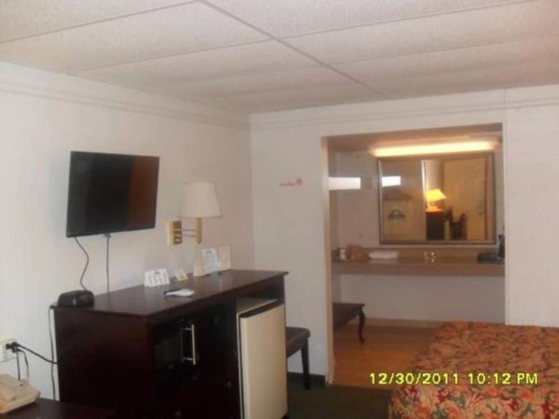 Days Inn By Wyndham غينسفيل المظهر الخارجي الصورة