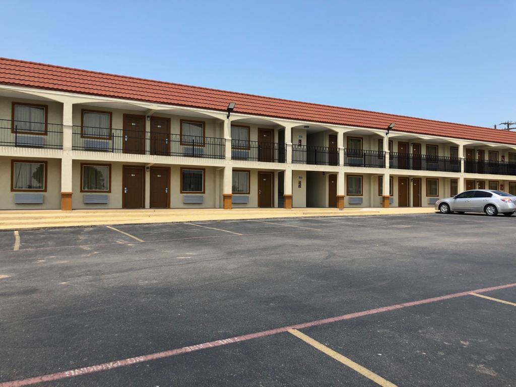 Days Inn By Wyndham غينسفيل المظهر الخارجي الصورة