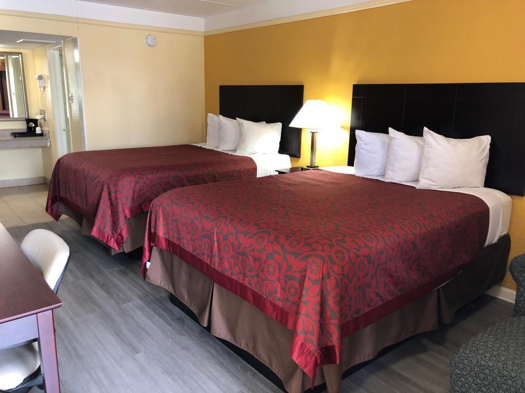 Days Inn By Wyndham غينسفيل المظهر الخارجي الصورة